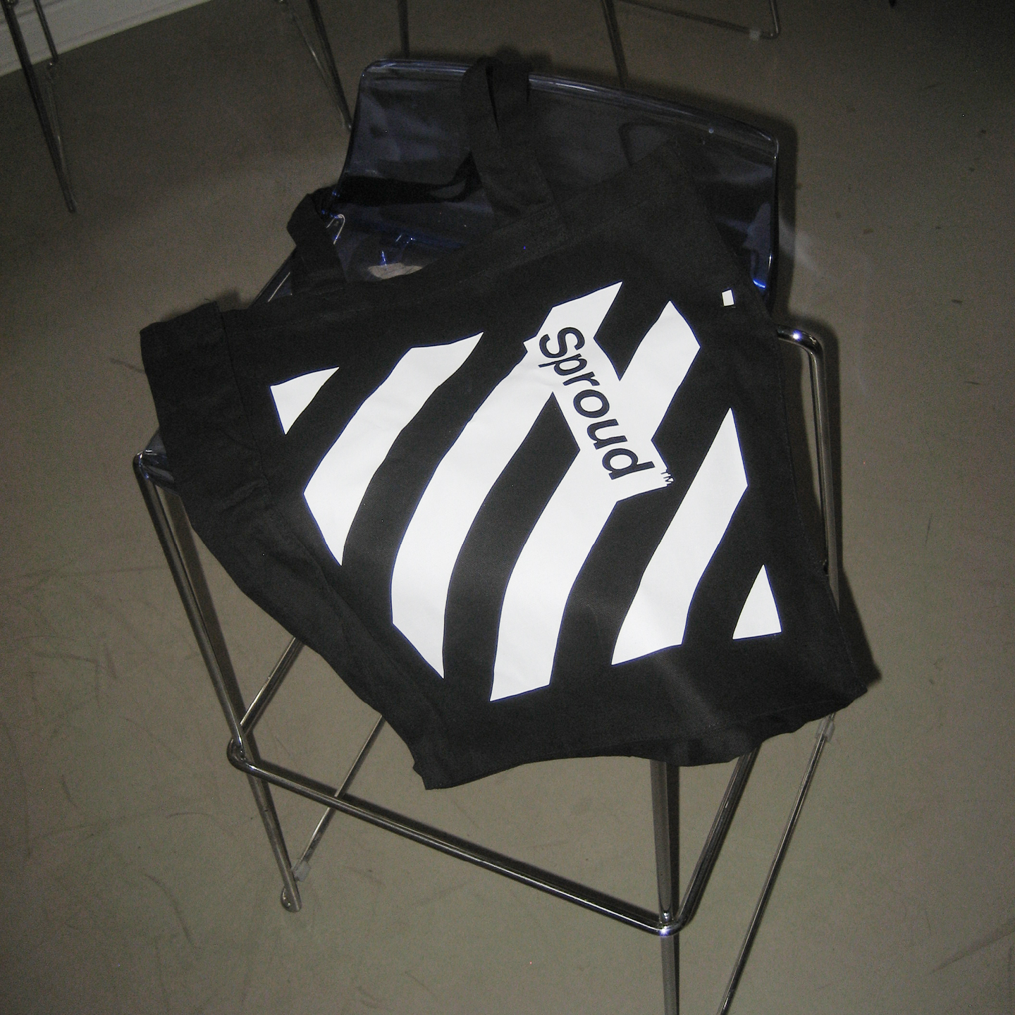 BLACK STRIPES TOTE BAG