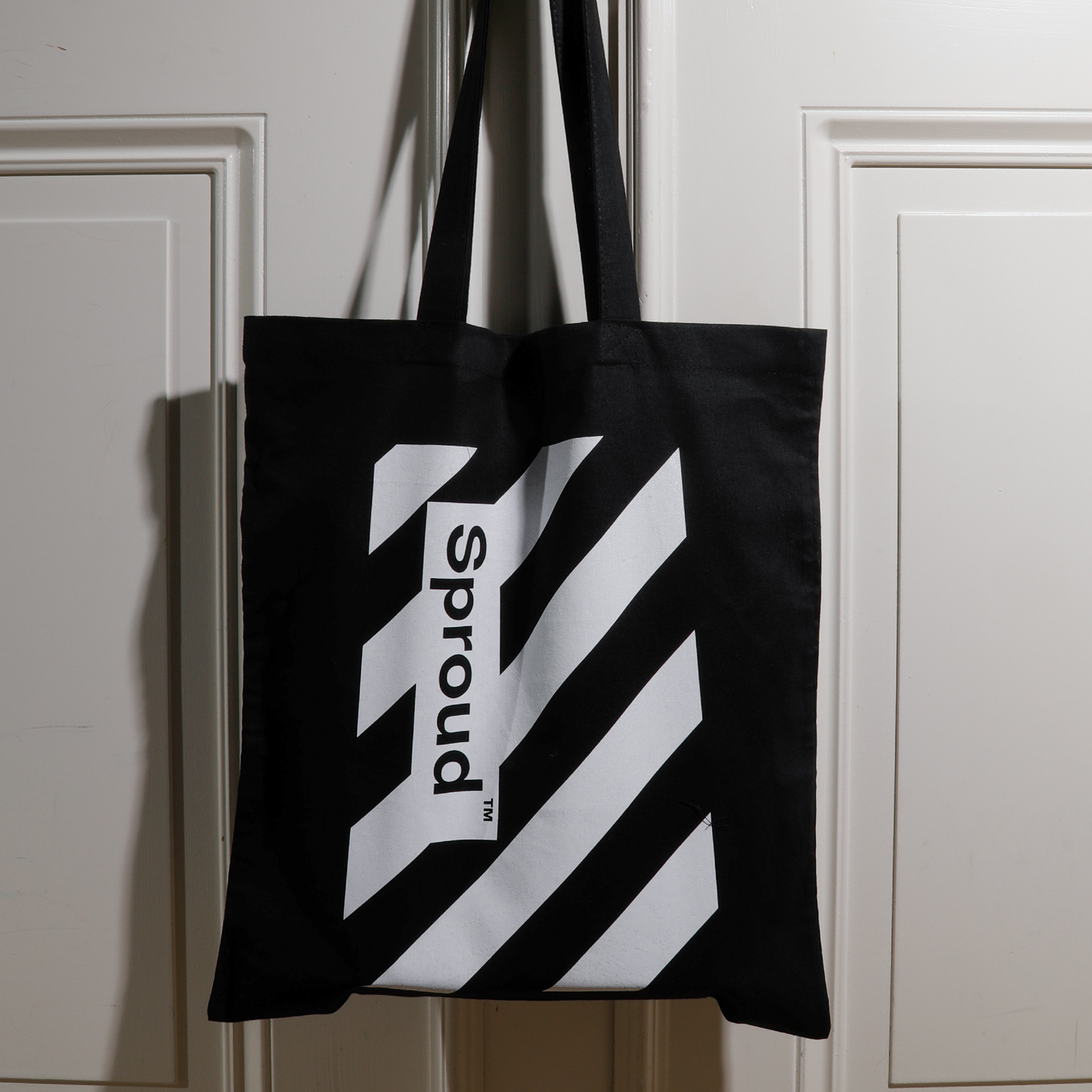 BLACK STRIPES TOTE BAG